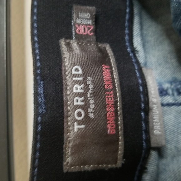 💥Torrid Bombshell Skinny Jeans 20R - Picture 4 of 8